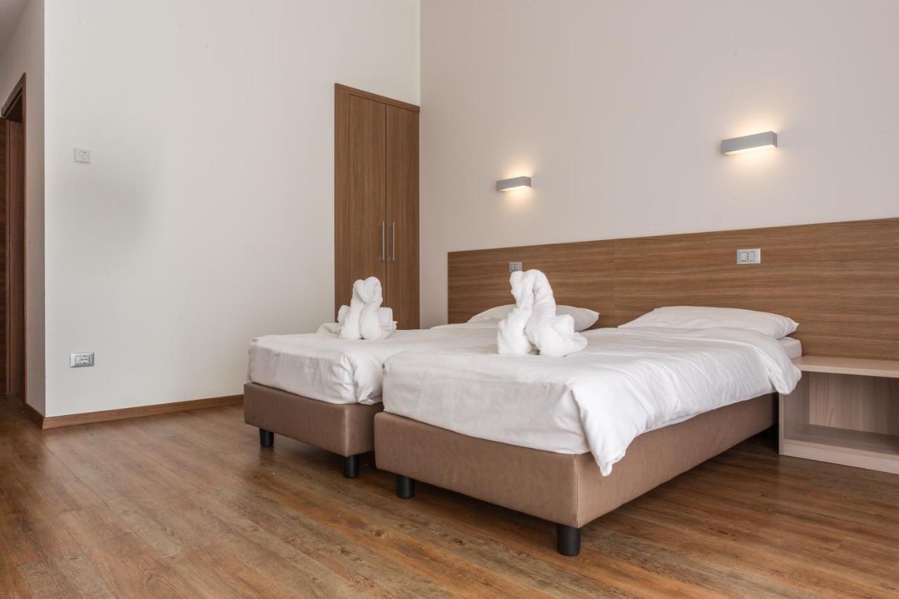 Hotel Milano Fondo Dış mekan fotoğraf